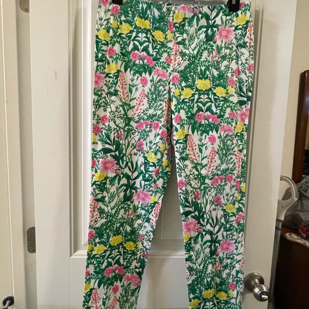 EUC Talbots floral print cropped pants size 6